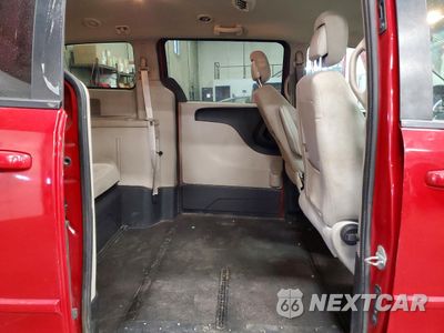 Zdjęcie 11 z 13 samochodu: 2016 DODGE GRAND CARAVAN SE VIN:2C4RDGBG4GR176385 - miniatura