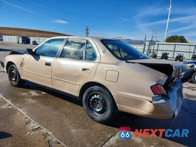 Drugie zdjęcie samochodu z przodu: 1994 TOYOTA CAMRY LE VIN:4T1SK12E7RU331032 - miniatura