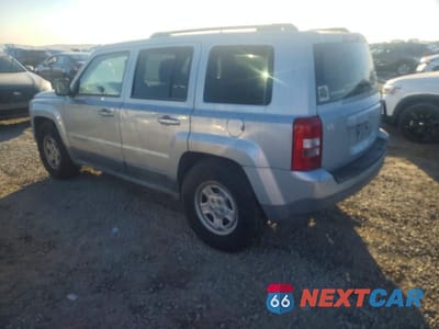 Drugie zdjęcie samochodu z przodu: 2011 JEEP PATRIOT SPORT VIN:1J4NT1GA2BD170349 - miniatura