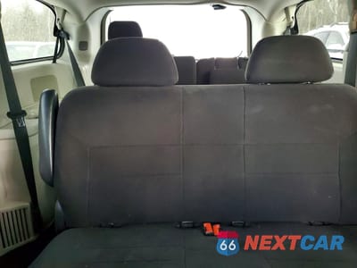 Zdjęcie 10 z 13 samochodu: 2011 DODGE GRAND CARAVAN EXPRESS VIN:2D4RN4DG8BR762964 - miniatura
