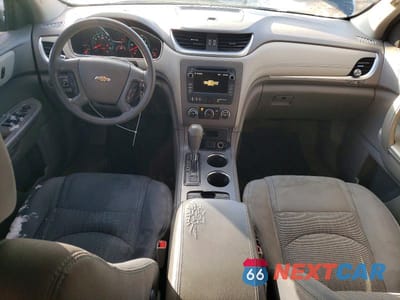 Zdjęcie 8 z 12 samochodu: 2017 CHEVROLET TRAVERSE LS VIN:1GNKRFEDXHJ110726 - miniatura