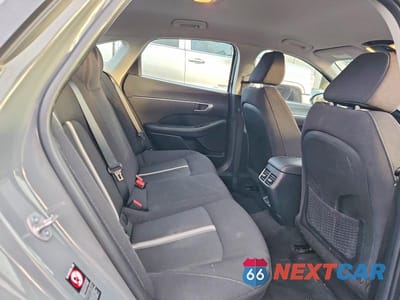 Zdjęcie 10 z 12 samochodu: 2023 HYUNDAI SONATA HYBRID VIN:KMHL34JJ8PA066590 - miniatura