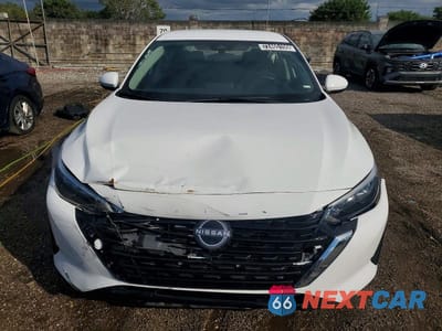 Piąte zdjęcie samochodu w środku: 2024 NISSAN SENTRA S VIN:3N1AB8BV4RY204943 - miniatura