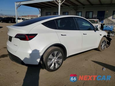 Trzecie zdjęcie samochodu z tyłu: 2024 TESLA MODEL Y VIN:7SAYGDEE6RA228190 - miniatura