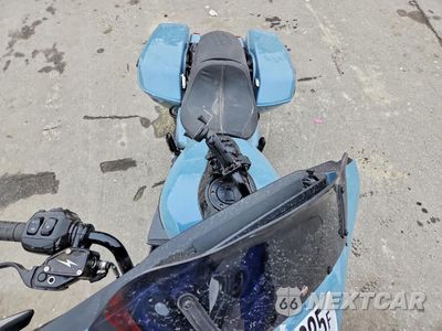 Piąte zdjęcie samochodu w środku: 2024 HARLEY DAVIDSON FLHX VIN:1HD1KB718RB632687 - miniatura