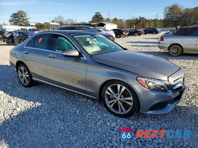 Czwarte zdjęcie samochodu z boku: 2015 MERCEDES-BENZ C 300 VIN:55SWF4JB0FU056433 - miniatura