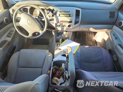Zdjęcie 8 z 12 samochodu: 2005 TOYOTA TACOMA DOUBLE CAB PRERUNNER LONG BED VIN:5TEKU72N55Z129017 - miniatura
