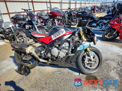 2016 BMW S 1000 RR WB10D2107GZ354132 - główne zdjęcie licytacji z USA - miniatura