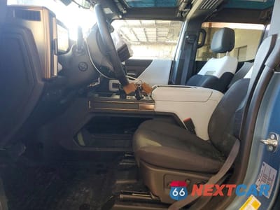 Zdjęcie 7 z 13 samochodu: 2024 GMC HUMMER SUV 3X EXTREME OFF ROAD VIN:1GKB0SDC8RU109163 - miniatura