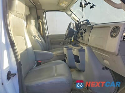 Zdjęcie 11 z 13 samochodu: 2021 FORD E450 BOX TRUCK VIN:1FDXE4FN7MDC00572 - miniatura