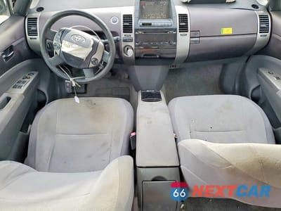 Zdjęcie 8 z 12 samochodu: 2005 TOYOTA PRIUS VIN:JTDKB20UX53069494 - miniatura