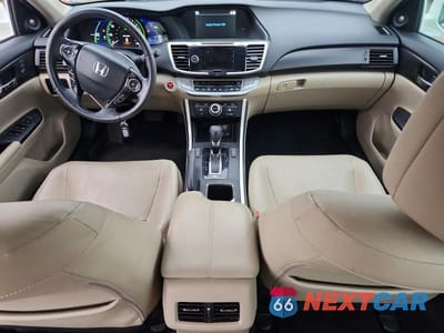 Zdjęcie 8 z 13 samochodu: 2015 HONDA ACCORD TOURING HYBRID VIN:1HGCR6F7XFA009920 - miniatura