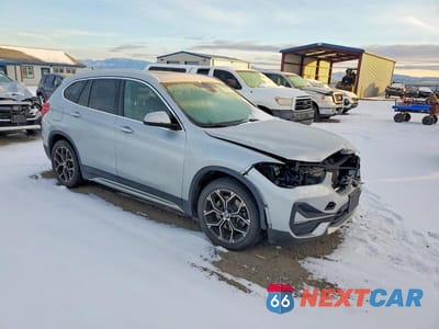 Czwarte zdjęcie samochodu z boku: 2020 BMW X1 XDRIVE28I VIN:WBXJG9C0XL5P77229 - miniatura