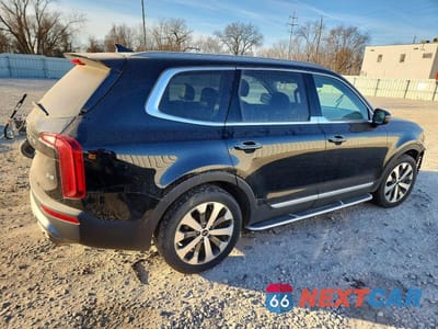 Trzecie zdjęcie samochodu z tyłu: 2021 KIA TELLURIDE S VIN:5XYP64HC5MG116409 - miniatura