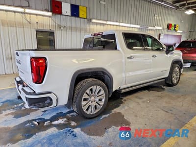 Trzecie zdjęcie samochodu z tyłu: 2022 GMC SIERRA K1500 DENALI ULTIMATE VIN:1GTUUHET1NZ613755 - miniatura
