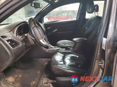 Zdjęcie 7 z 11 samochodu: 2014 CHRYSLER 200 LIMITED VIN:1C3CCBCG5EN199134 - miniatura