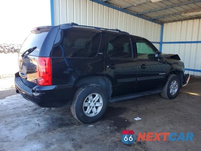 Trzecie zdjęcie samochodu z tyłu: 2007 GMC YUKON VIN:1GKFK130X7J349424 - miniatura