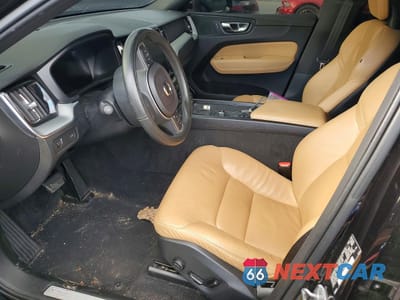 Zdjęcie 7 z 13 samochodu: 2018 VOLVO XC60 T5 MOMENTUM VIN:YV4102RK3J1064904 - miniatura