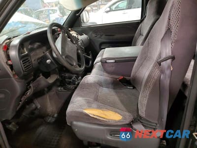 Zdjęcie 7 z 12 samochodu: 2001 DODGE RAM 1500 VIN:3B7HF13Z71M242624 - miniatura