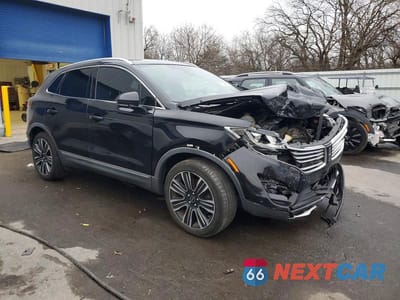 Czwarte zdjęcie samochodu z boku: 2017 LINCOLN MKC BLACK LABEL VIN:5LMCJ4D92HUL31136 - miniatura