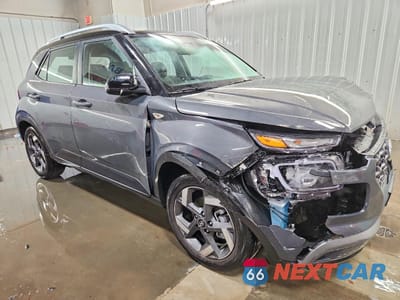 Czwarte zdjęcie samochodu z boku: 2025 HYUNDAI VENUE LIMITED VIN:KMHRC8A37SU361254 - miniatura