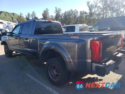 Drugie zdjęcie samochodu z przodu: 2023 FORD F350 SUPER DUTY VIN:1FT8W3DT7PEC40831 - miniatura