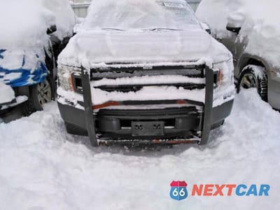 Piąte zdjęcie samochodu w środku: 2018 FORD F150 SUPERCREW VIN:1FTFW1EG8JFA98021 - miniatura