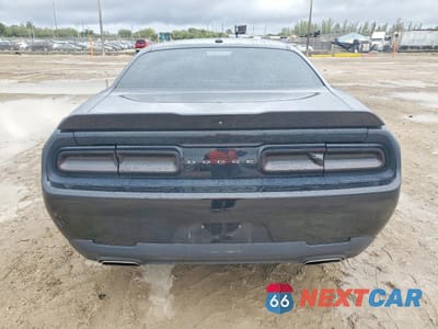 Zdjęcie 6 z 13 samochodu: 2019 DODGE CHALLENGER SXT VIN:2C3CDZAG3KH677337 - miniatura