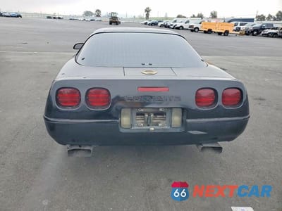 Zdjęcie 6 z 12 samochodu: 1992 CHEVROLET CORVETTE VIN:1G1YY23P4N5111430 - miniatura