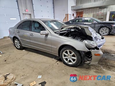 Czwarte zdjęcie samochodu z boku: 2007 MERCEDES-BENZ C 280 VIN:WDBRF54H67A952636 - miniatura