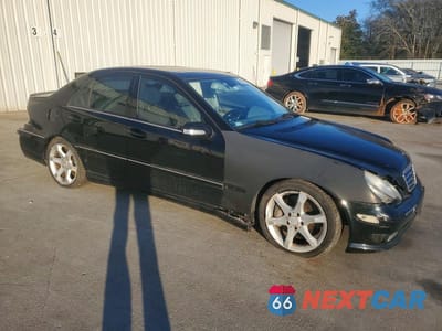 Czwarte zdjęcie samochodu z boku: 2007 MERCEDES-BENZ C 230 VIN:WDBRF52H87F931227 - miniatura