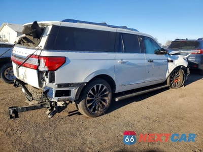 Trzecie zdjęcie samochodu z tyłu: 2021 LINCOLN NAVIGATOR L RESERVE VIN:5LMJJ3LT9MEL19200 - miniatura