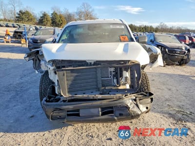 Piąte zdjęcie samochodu w środku: 2022 NISSAN TITAN S VIN:1N6AA1CE1NN106589 - miniatura