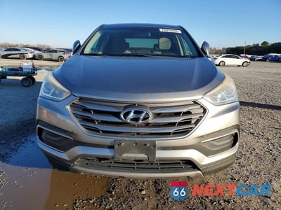 Piąte zdjęcie samochodu w środku: 2018 HYUNDAI SANTA FE SPORT VIN:5NMZT3LB7JH080119 - miniatura