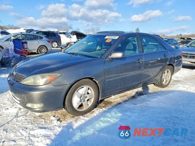 2003 TOYOTA CAMRY 4T1BF32K83U566990 - główne zdjęcie licytacji z USA - miniatura