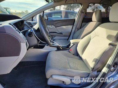 Zdjęcie 7 z 13 samochodu: 2012 HONDA CIVIC LX VIN:19XFB2F52CE374687 - miniatura