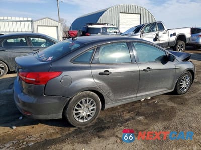 Trzecie zdjęcie samochodu z tyłu: 2017 FORD FOCUS S VIN:1FADP3E25HL337563 - miniatura
