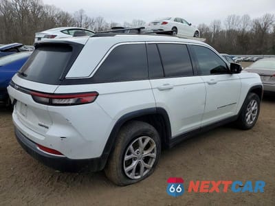 Trzecie zdjęcie samochodu z tyłu: 2022 JEEP GRAND CHEROKEE LIMITED VIN:1C4RJHBG6N8624200 - miniatura