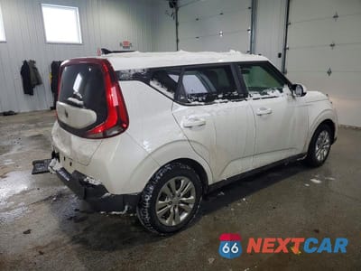 Trzecie zdjęcie samochodu z tyłu: 2020 KIA SOUL LX VIN:KNDJ23AU2L7064943 - miniatura