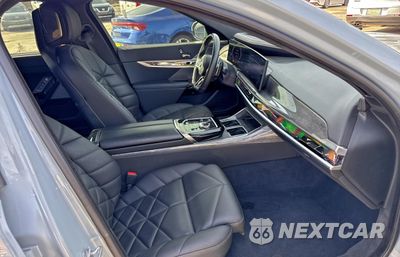 Piąte zdjęcie samochodu w środku: 2023 BMW 740 I VIN:WBA23EH00PCM28450 - miniatura