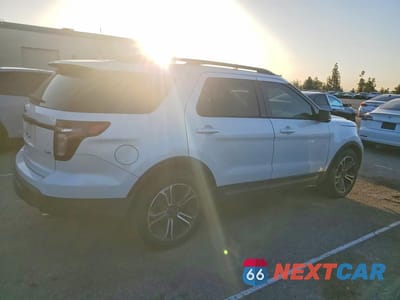 Trzecie zdjęcie samochodu z tyłu: 2015 FORD EXPLORER SPORT VIN:1FM5K8GT2FGC64881 - miniatura