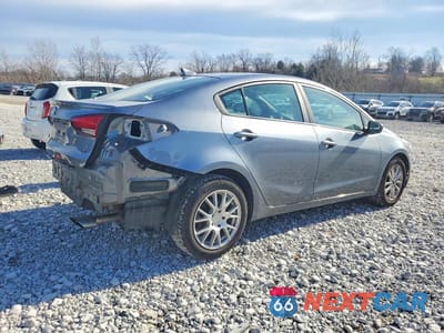 Trzecie zdjęcie samochodu z tyłu: 2017 KIA FORTE LX VIN:3KPFL4A78HE156021 - miniatura