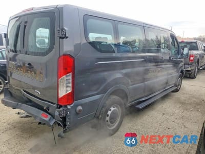 Trzecie zdjęcie samochodu z tyłu: 2017 FORD TRANSIT T-350 VIN:1FBZX2ZM1HKA46476 - miniatura