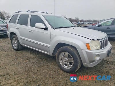 Czwarte zdjęcie samochodu z boku: 2007 JEEP GRAND CHEROKEE OVERLAND VIN:1J8HS68M37C635187 - miniatura