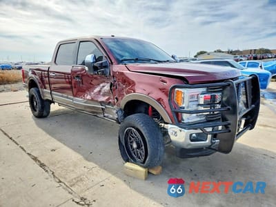 Czwarte zdjęcie samochodu z boku: 2017 FORD F250 SUPER DUTY VIN:1FT7W2B63HED83098 - miniatura