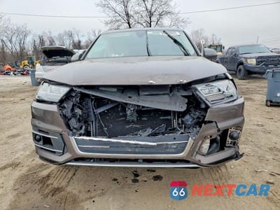 Piąte zdjęcie samochodu w środku: 2018 AUDI Q7 PRESTIGE VIN:WA1VAAF70JD033114 - miniatura