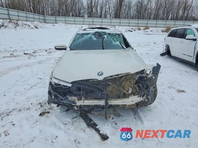 Piąte zdjęcie samochodu w środku: 2019 BMW 530 XI VIN:WBAJA7C58KWC77576 - miniatura