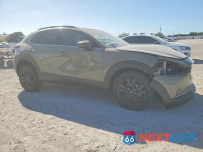 Czwarte zdjęcie samochodu z boku: 2025 MAZDA CX-30 CARBON TURBO VIN:3MVDMBXY0SM840033 - miniatura