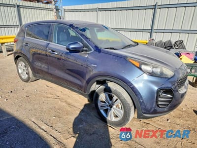 Czwarte zdjęcie samochodu z boku: 2018 KIA SPORTAGE LX VIN:KNDPMCAC8J7450873 - miniatura