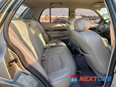 Zdjęcie 10 z 13 samochodu: 2001 MERCURY GRAND MARQUIS LS VIN:2MEFM75W21X691909 - miniatura